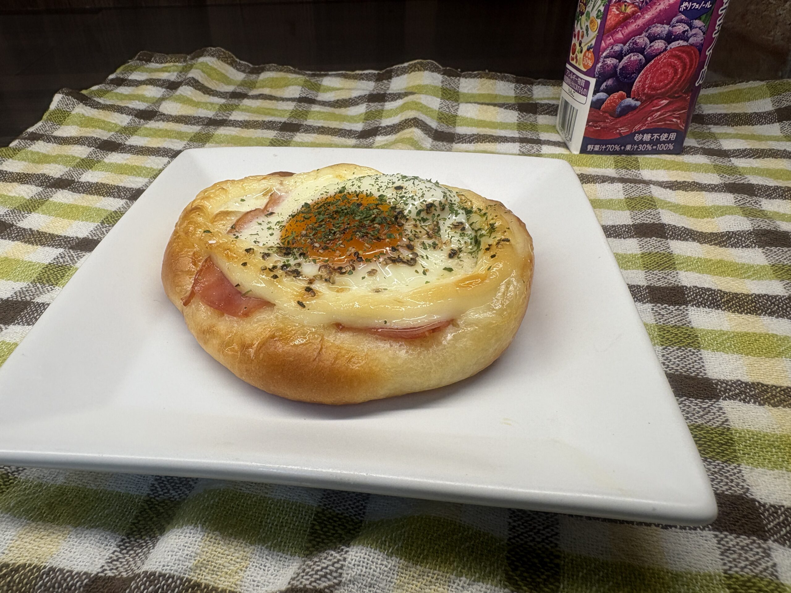 ベーコンエッグパン